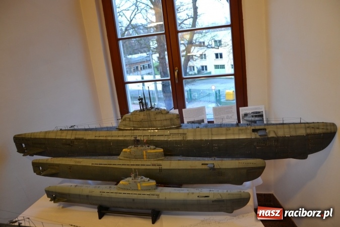 Zdjęcie w galerii na portalu naszraciborz.pl: Modele U-Bootów można już oglądać na Zamku Piastowskim wiadomości z regionu