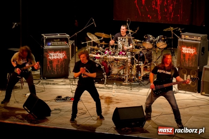 Zdjęcie w galerii na portalu naszraciborz.pl: AlcoholicA i Indignity - mocne brzmienie w Strzesze wiadomości z regionu