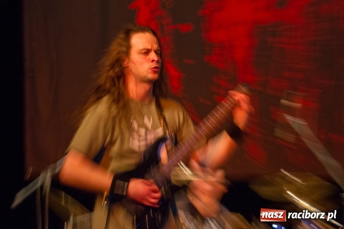 Zdjęcie w galerii na portalu naszraciborz.pl: AlcoholicA i Indignity - mocne brzmienie w Strzesze wiadomości z regionu