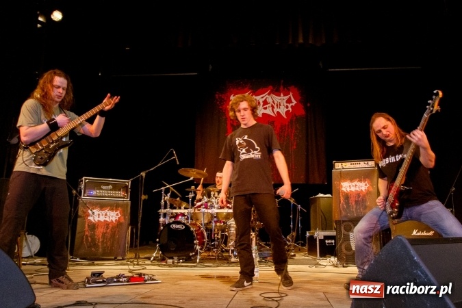 Zdjęcie w galerii na portalu naszraciborz.pl: AlcoholicA i Indignity - mocne brzmienie w Strzesze wiadomości z regionu
