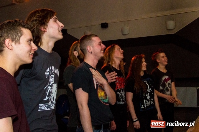 Zdjęcie w galerii na portalu naszraciborz.pl: AlcoholicA i Indignity - mocne brzmienie w Strzesze wiadomości z regionu