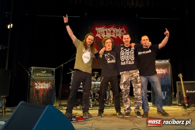 Zdjęcie w galerii na portalu naszraciborz.pl: AlcoholicA i Indignity - mocne brzmienie w Strzesze wiadomości z regionu