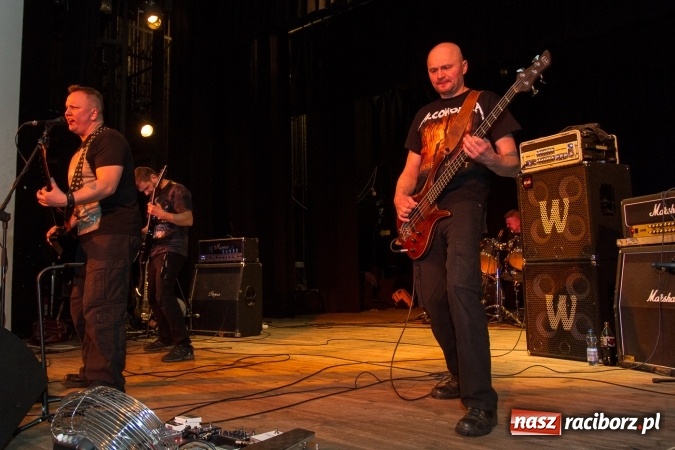 Zdjęcie w galerii na portalu naszraciborz.pl: AlcoholicA i Indignity - mocne brzmienie w Strzesze wiadomości z regionu