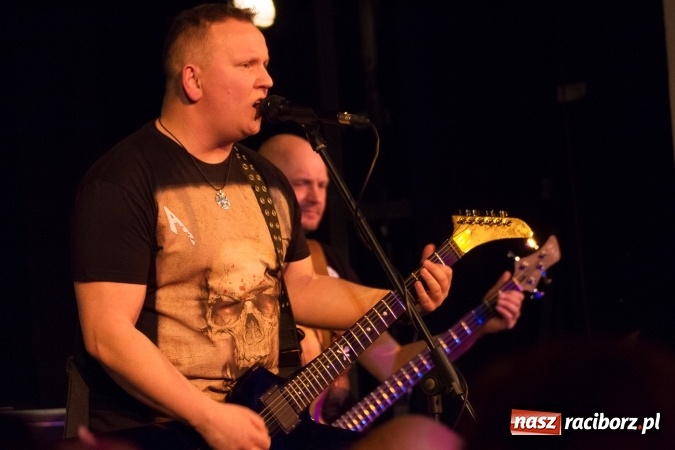 Zdjęcie w galerii na portalu naszraciborz.pl: AlcoholicA i Indignity - mocne brzmienie w Strzesze wiadomości z regionu