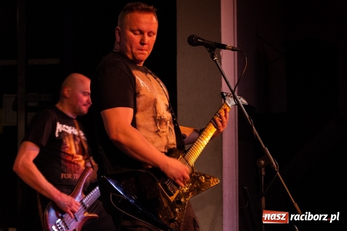 Zdjęcie w galerii na portalu naszraciborz.pl: AlcoholicA i Indignity - mocne brzmienie w Strzesze wiadomości z regionu