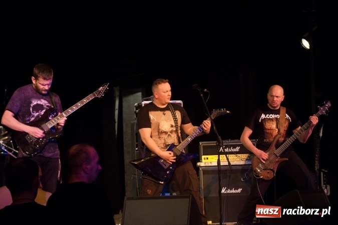 Zdjęcie w galerii na portalu naszraciborz.pl: AlcoholicA i Indignity - mocne brzmienie w Strzesze wiadomości z regionu