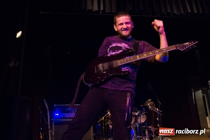 Zdjęcie w galerii na portalu naszraciborz.pl: AlcoholicA i Indignity - mocne brzmienie w Strzesze wiadomości z regionu