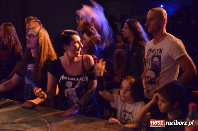 Zdjęcie w galerii na portalu naszraciborz.pl: AlcoholicA i Indignity - mocne brzmienie w Strzesze wiadomości z regionu