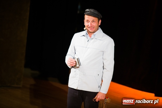 Zdjęcie w galerii na portalu naszraciborz.pl: Kabaret Moralnego Niepokoju bawił w RCK wiadomości z regionu