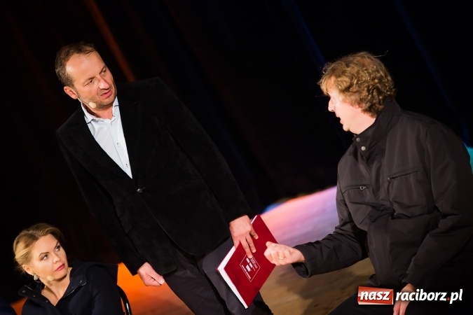 Zdjęcie w galerii na portalu naszraciborz.pl: Kabaret Moralnego Niepokoju bawił w RCK wiadomości z regionu