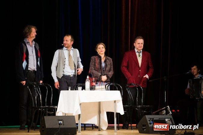 Zdjęcie w galerii na portalu naszraciborz.pl: Kabaret Moralnego Niepokoju bawił w RCK wiadomości z regionu