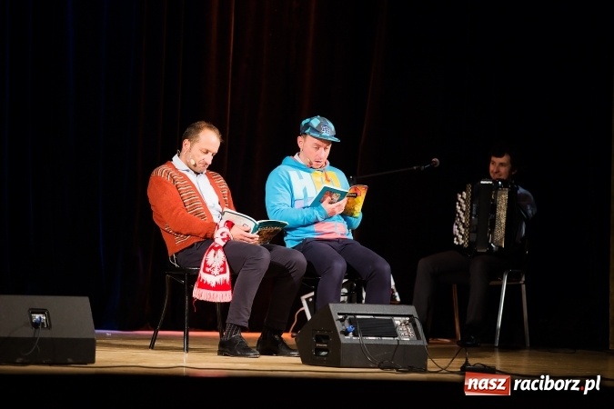 Zdjęcie w galerii na portalu naszraciborz.pl: Kabaret Moralnego Niepokoju bawił w RCK wiadomości z regionu