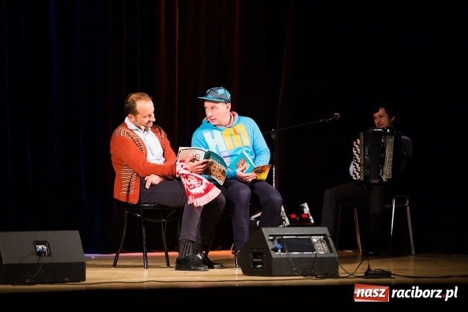 Zdjęcie w galerii na portalu naszraciborz.pl: Kabaret Moralnego Niepokoju bawił w RCK wiadomości z regionu
