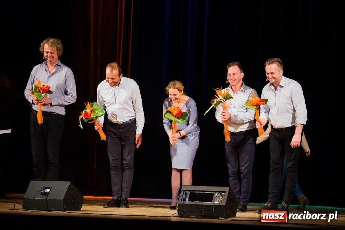 Zdjęcie w galerii na portalu naszraciborz.pl: Kabaret Moralnego Niepokoju bawił w RCK wiadomości z regionu