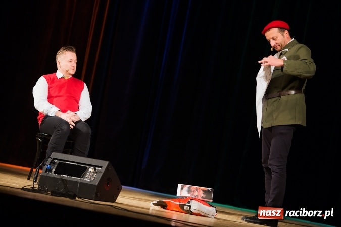 Zdjęcie w galerii na portalu naszraciborz.pl: Kabaret Moralnego Niepokoju bawił w RCK wiadomości z regionu