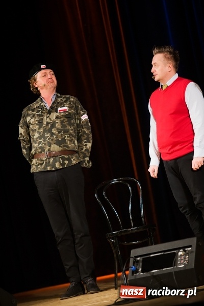 Zdjęcie w galerii na portalu naszraciborz.pl: Kabaret Moralnego Niepokoju bawił w RCK wiadomości z regionu