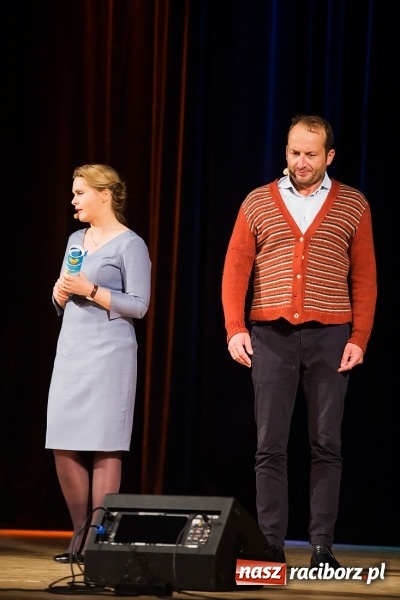 Zdjęcie w galerii na portalu naszraciborz.pl: Kabaret Moralnego Niepokoju bawił w RCK wiadomości z regionu
