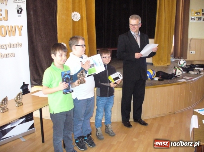 Zdjęcie w galerii na portalu naszraciborz.pl: Szachowe zmagania w turnieju o Puchar Prezydenta Raciborza wiadomości z regionu