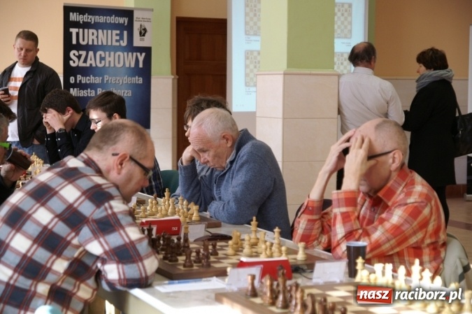 Zdjęcie w galerii na portalu naszraciborz.pl: Szachowe zmagania w turnieju o Puchar Prezydenta Raciborza wiadomości z regionu
