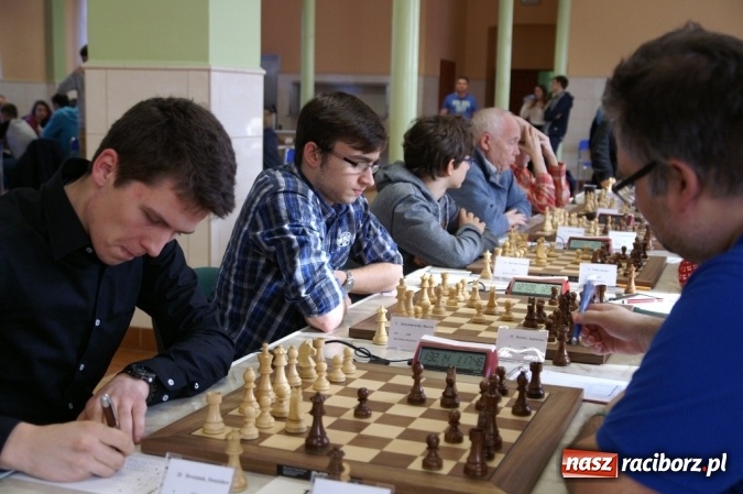 Zdjęcie w galerii na portalu naszraciborz.pl: Szachowe zmagania w turnieju o Puchar Prezydenta Raciborza wiadomości z regionu