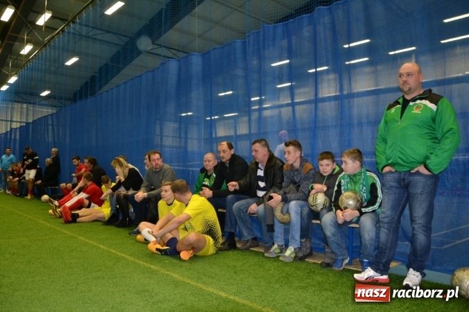 Zdjęcie w galerii na portalu naszraciborz.pl: II Halowy Turniej Piłki Nożnej o Puchar Wójta Krzyżanowic. Chałupki rozgromiły Tworków wiadomości z regionu