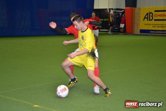 Zdjęcie w galerii na portalu naszraciborz.pl: II Halowy Turniej Piłki Nożnej o Puchar Wójta Krzyżanowic. Chałupki rozgromiły Tworków wiadomości z regionu