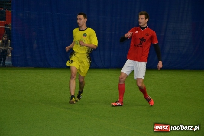 Zdjęcie w galerii na portalu naszraciborz.pl: II Halowy Turniej Piłki Nożnej o Puchar Wójta Krzyżanowic. Chałupki rozgromiły Tworków wiadomości z regionu