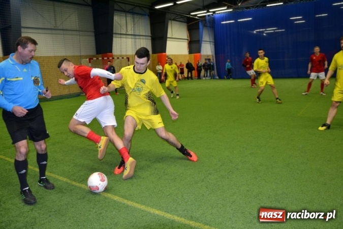 Zdjęcie w galerii na portalu naszraciborz.pl: II Halowy Turniej Piłki Nożnej o Puchar Wójta Krzyżanowic. Chałupki rozgromiły Tworków wiadomości z regionu