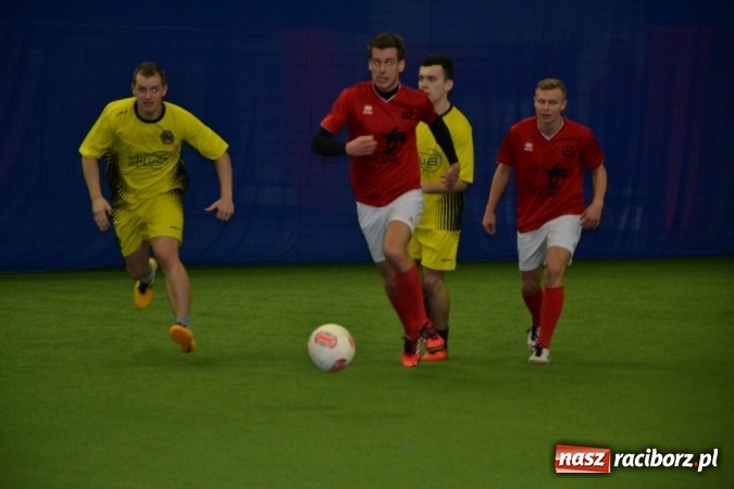 Zdjęcie w galerii na portalu naszraciborz.pl: II Halowy Turniej Piłki Nożnej o Puchar Wójta Krzyżanowic. Chałupki rozgromiły Tworków wiadomości z regionu