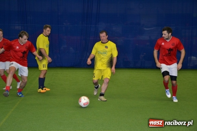 Zdjęcie w galerii na portalu naszraciborz.pl: II Halowy Turniej Piłki Nożnej o Puchar Wójta Krzyżanowic. Chałupki rozgromiły Tworków wiadomości z regionu