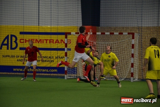 Zdjęcie w galerii na portalu naszraciborz.pl: II Halowy Turniej Piłki Nożnej o Puchar Wójta Krzyżanowic. Chałupki rozgromiły Tworków wiadomości z regionu