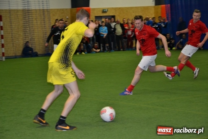 Zdjęcie w galerii na portalu naszraciborz.pl: II Halowy Turniej Piłki Nożnej o Puchar Wójta Krzyżanowic. Chałupki rozgromiły Tworków wiadomości z regionu