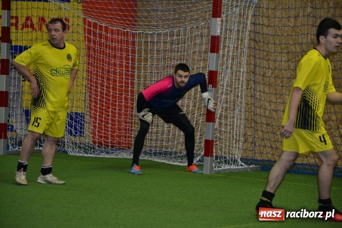 Zdjęcie w galerii na portalu naszraciborz.pl: II Halowy Turniej Piłki Nożnej o Puchar Wójta Krzyżanowic. Chałupki rozgromiły Tworków wiadomości z regionu