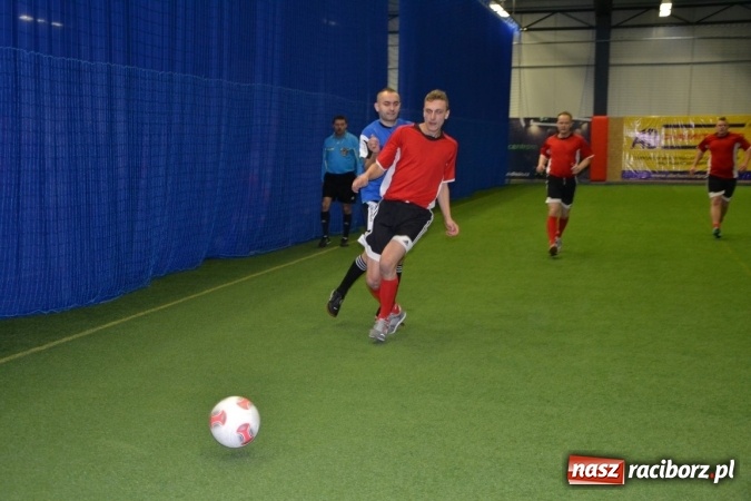Zdjęcie w galerii na portalu naszraciborz.pl: II Halowy Turniej Piłki Nożnej o Puchar Wójta Krzyżanowic. Chałupki rozgromiły Tworków wiadomości z regionu