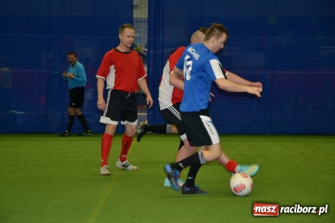 Zdjęcie w galerii na portalu naszraciborz.pl: II Halowy Turniej Piłki Nożnej o Puchar Wójta Krzyżanowic. Chałupki rozgromiły Tworków wiadomości z regionu