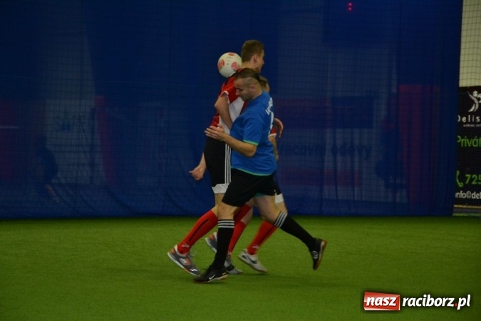 Zdjęcie w galerii na portalu naszraciborz.pl: II Halowy Turniej Piłki Nożnej o Puchar Wójta Krzyżanowic. Chałupki rozgromiły Tworków wiadomości z regionu