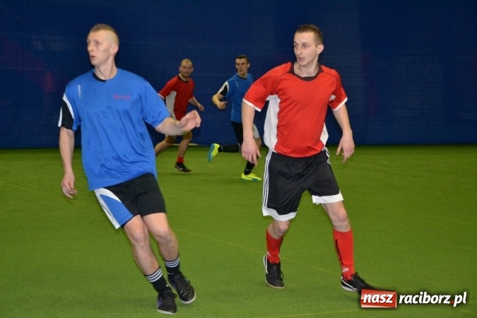 Zdjęcie w galerii na portalu naszraciborz.pl: II Halowy Turniej Piłki Nożnej o Puchar Wójta Krzyżanowic. Chałupki rozgromiły Tworków wiadomości z regionu