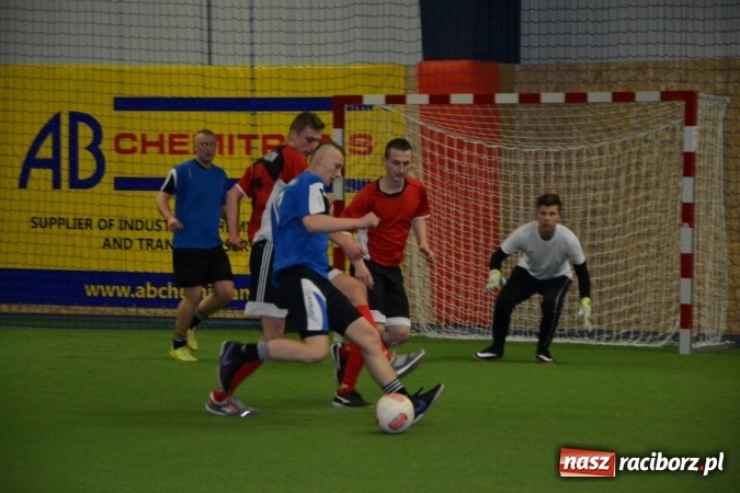 Zdjęcie w galerii na portalu naszraciborz.pl: II Halowy Turniej Piłki Nożnej o Puchar Wójta Krzyżanowic. Chałupki rozgromiły Tworków wiadomości z regionu