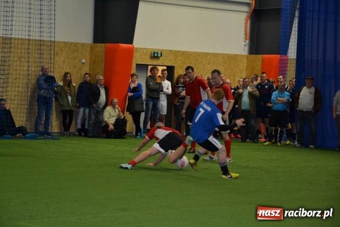 Zdjęcie w galerii na portalu naszraciborz.pl: II Halowy Turniej Piłki Nożnej o Puchar Wójta Krzyżanowic. Chałupki rozgromiły Tworków wiadomości z regionu