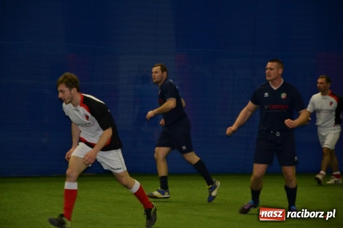 Zdjęcie w galerii na portalu naszraciborz.pl: II Halowy Turniej Piłki Nożnej o Puchar Wójta Krzyżanowic. Chałupki rozgromiły Tworków wiadomości z regionu