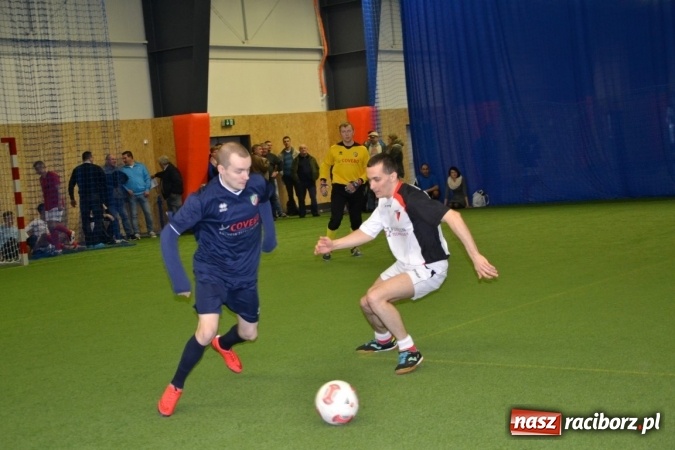 Zdjęcie w galerii na portalu naszraciborz.pl: II Halowy Turniej Piłki Nożnej o Puchar Wójta Krzyżanowic. Chałupki rozgromiły Tworków wiadomości z regionu