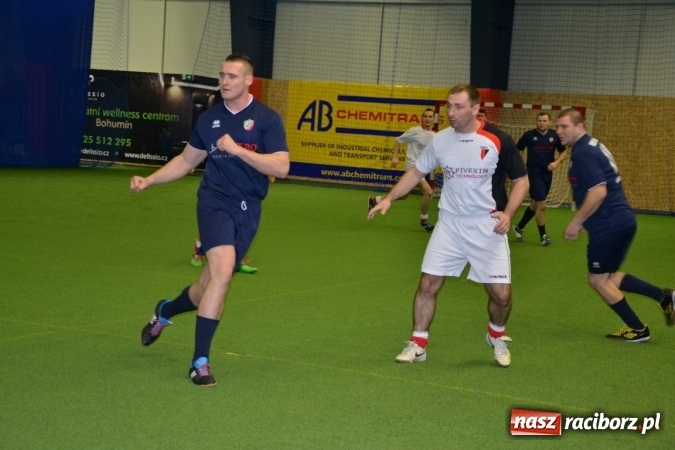 Zdjęcie w galerii na portalu naszraciborz.pl: II Halowy Turniej Piłki Nożnej o Puchar Wójta Krzyżanowic. Chałupki rozgromiły Tworków wiadomości z regionu