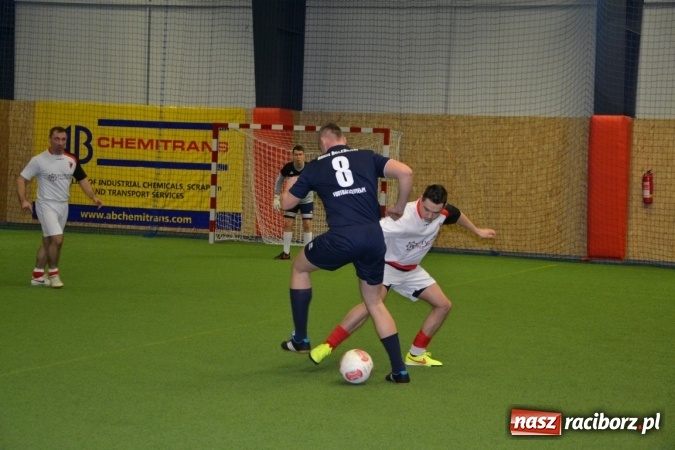 Zdjęcie w galerii na portalu naszraciborz.pl: II Halowy Turniej Piłki Nożnej o Puchar Wójta Krzyżanowic. Chałupki rozgromiły Tworków wiadomości z regionu