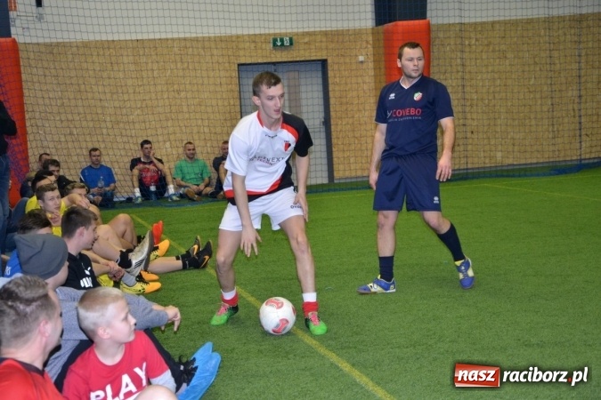 Zdjęcie w galerii na portalu naszraciborz.pl: II Halowy Turniej Piłki Nożnej o Puchar Wójta Krzyżanowic. Chałupki rozgromiły Tworków wiadomości z regionu