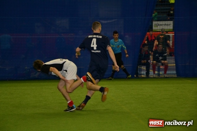 Zdjęcie w galerii na portalu naszraciborz.pl: II Halowy Turniej Piłki Nożnej o Puchar Wójta Krzyżanowic. Chałupki rozgromiły Tworków wiadomości z regionu