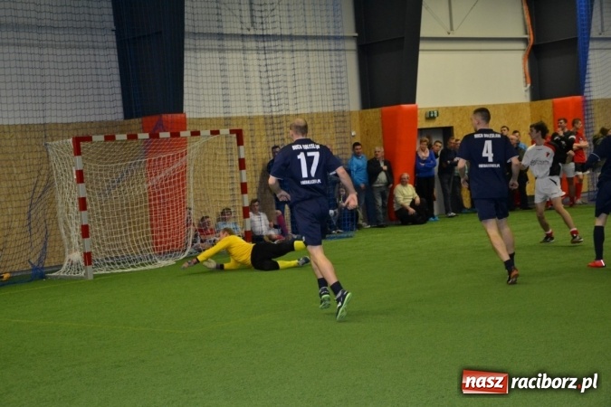 Zdjęcie w galerii na portalu naszraciborz.pl: II Halowy Turniej Piłki Nożnej o Puchar Wójta Krzyżanowic. Chałupki rozgromiły Tworków wiadomości z regionu