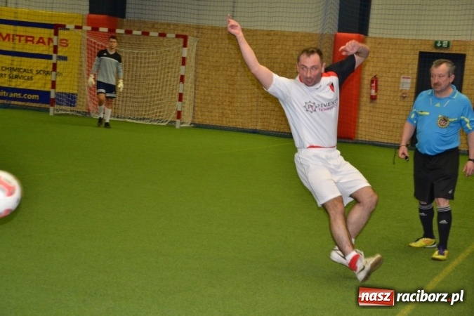 Zdjęcie w galerii na portalu naszraciborz.pl: II Halowy Turniej Piłki Nożnej o Puchar Wójta Krzyżanowic. Chałupki rozgromiły Tworków wiadomości z regionu