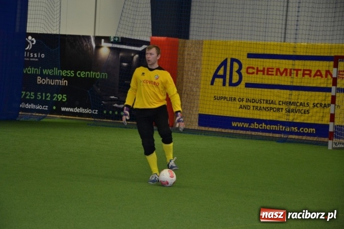 Zdjęcie w galerii na portalu naszraciborz.pl: II Halowy Turniej Piłki Nożnej o Puchar Wójta Krzyżanowic. Chałupki rozgromiły Tworków wiadomości z regionu