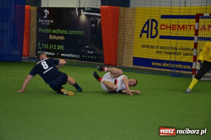 Zdjęcie w galerii na portalu naszraciborz.pl: II Halowy Turniej Piłki Nożnej o Puchar Wójta Krzyżanowic. Chałupki rozgromiły Tworków wiadomości z regionu