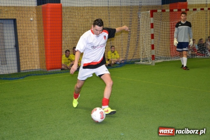 Zdjęcie w galerii na portalu naszraciborz.pl: II Halowy Turniej Piłki Nożnej o Puchar Wójta Krzyżanowic. Chałupki rozgromiły Tworków wiadomości z regionu